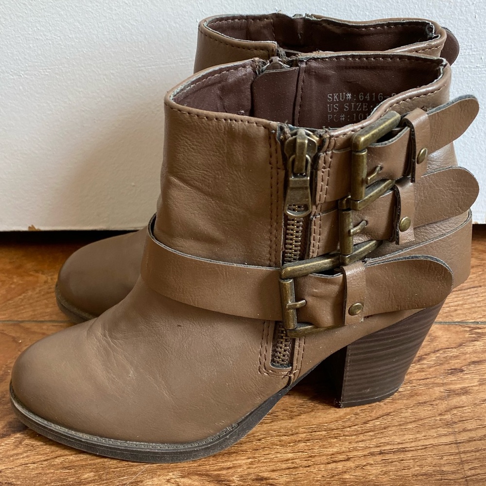 Cathy Jean Heeled booties